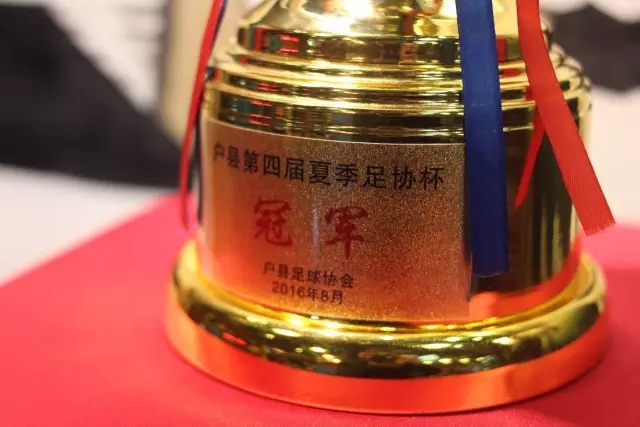 比嘉一贵闪耀亚巡赛颁奖盛典 香港哥尔夫球会再获荣耀